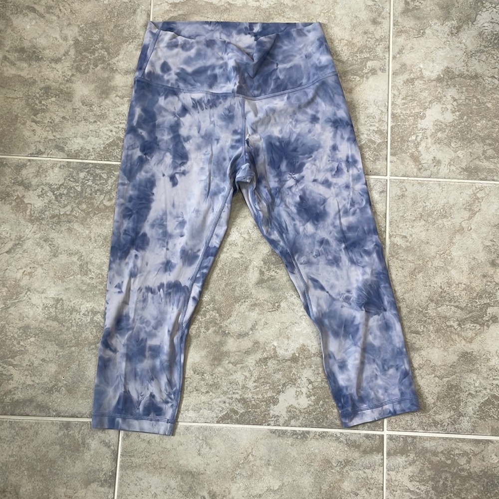 Lululemon Align Pant Diamond Dye
Diamond Dye Iced Iris Peri Purple. Size 10